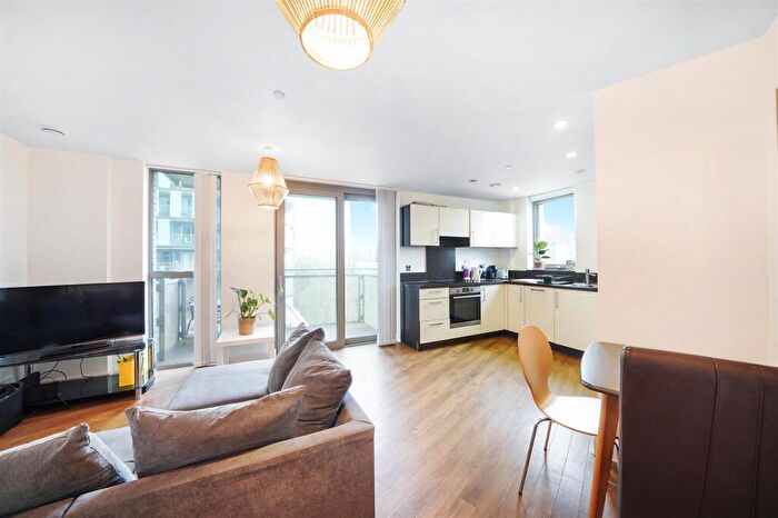 2 Bedroom Apartment To Rent In Venice Corte, Lewisham, SE13