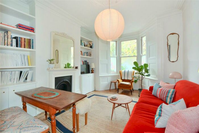 1 Bedroom Terraced House To Rent In John Campbell Road, Dalston, N16