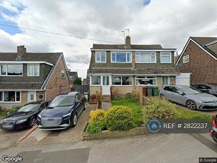 3 Bedroom Semi Detached House To Rent In Greenlea Road, Leeds, LS19