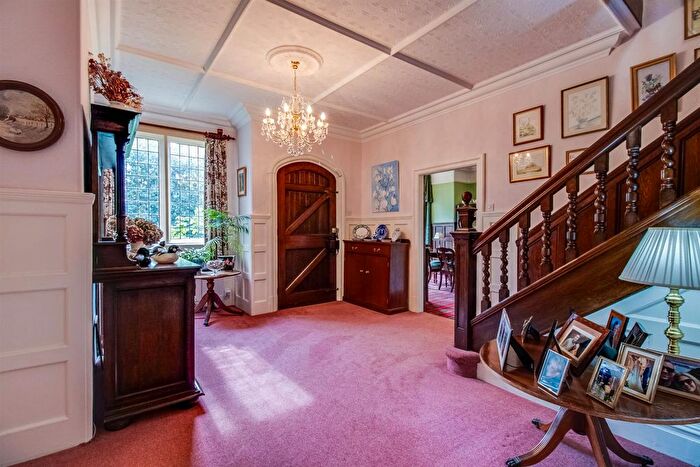 5 Bedroom Detached House For Sale In Hallmark Fine Homes | Chevet Lane, Sandal, Wakefield, WF2