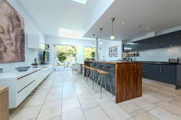 5 Bedroom Semi-Detached House To Rent In Henderson Road, London, SW18