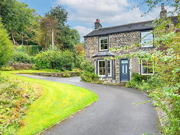 5 Bedroom Farm House For Sale In Keighley Road, Steeton, BD20