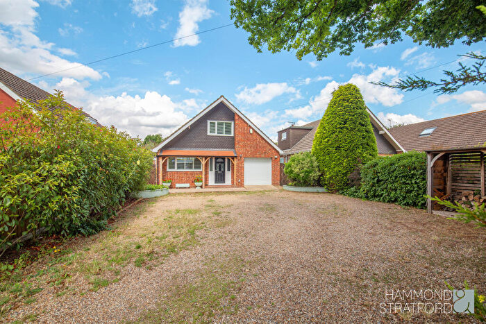 4 Bedroom Chalet For Sale In Middletons Lane, Norwich, NR6