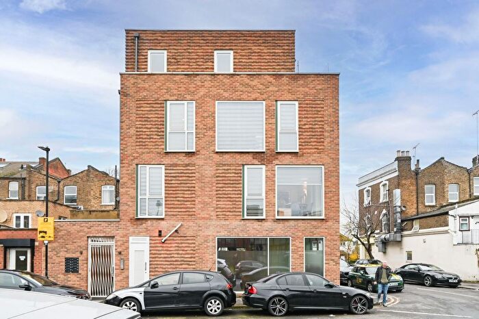 1 Bedroom Flat For Sale In High Street, Hornsey, London, N8