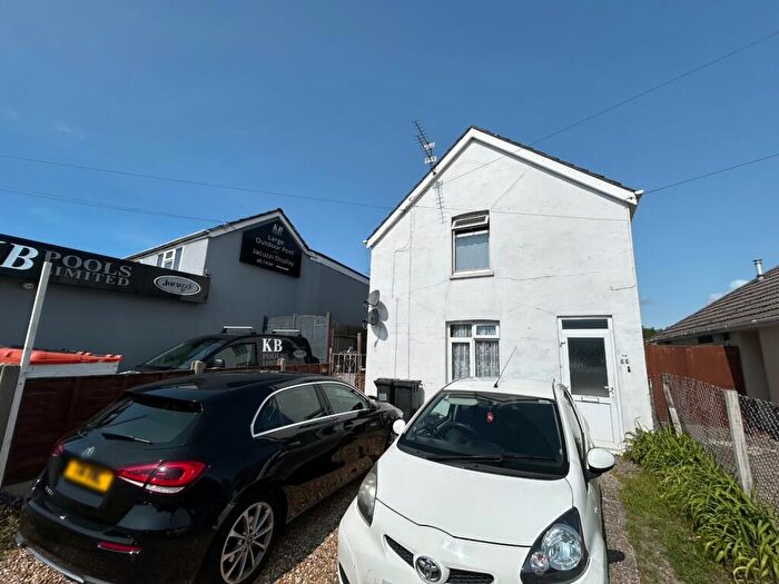 2 Bedroom Flat To Rent In Kinson Road, Wallisdown, BH10