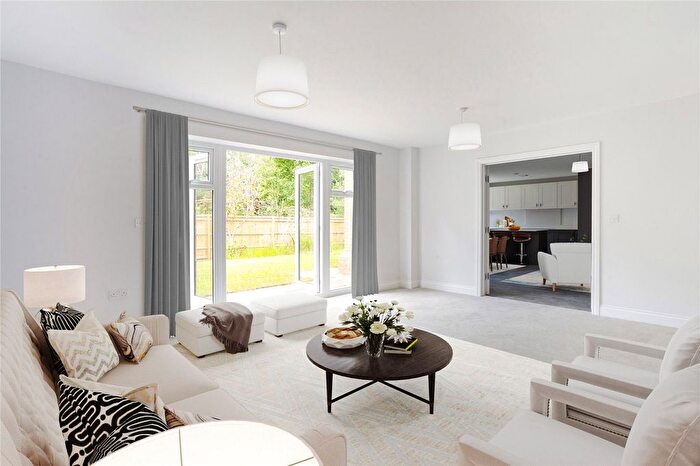 4 Bedroom Detached House For Sale In Long Hill Road, Ascot, Berkshire, SL5