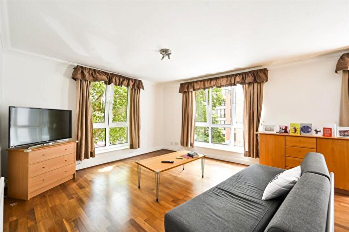 2 Bedroom Flat To Rent In Milton House, Little Britain, London, EC1A