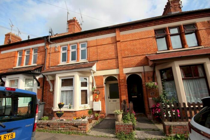 1 Bedroom Flat To Rent In Crofton Park, Yeovil, BA21