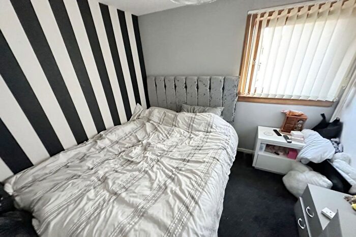 3 Bedroom Semi-Detached House For Sale In , Wellshot Crescent, Kennoway, Leven, KY8
