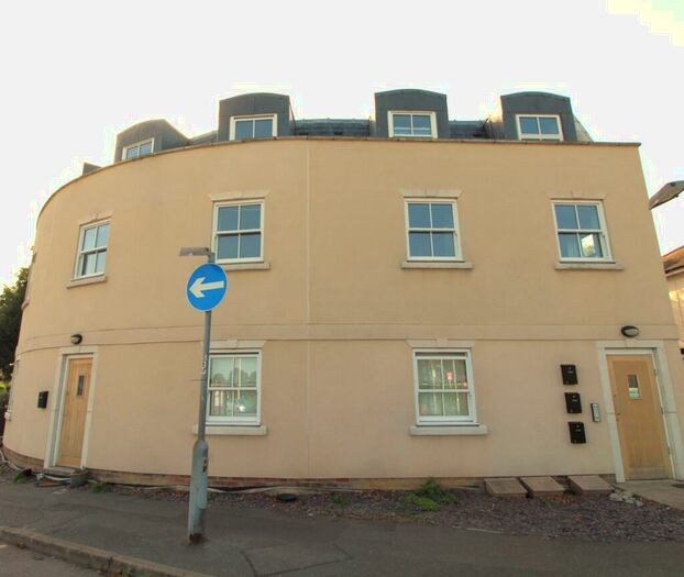 2 Bedroom Flat To Rent In Promenade View, Mill Road, Maldon, Essex, CM9