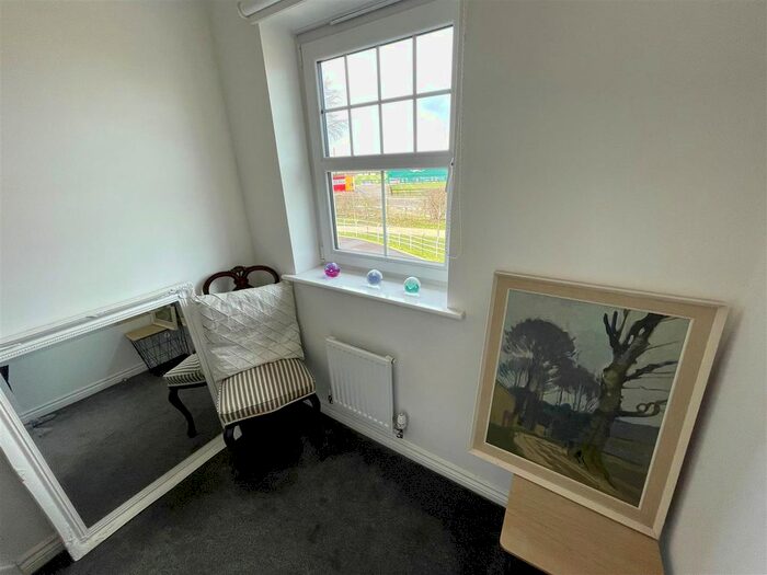 3 Bedroom Town House For Sale In Mellors Field Close, Sandbach, CW11