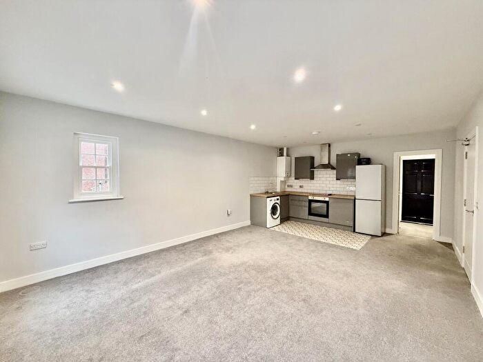 2 Bedroom Apartment To Rent In Old Commercial Road, Portsmouth, PO1