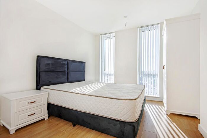 2 Bedroom Apartment To Rent In Royal Winchester House, Bracknell, RG12