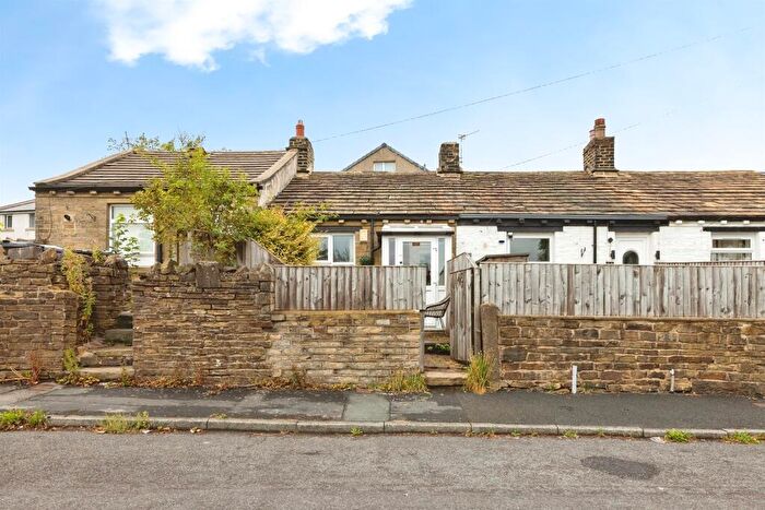 1 Bedroom Terraced Bungalow For Sale In Thorncroft Road, Bradford, BD6