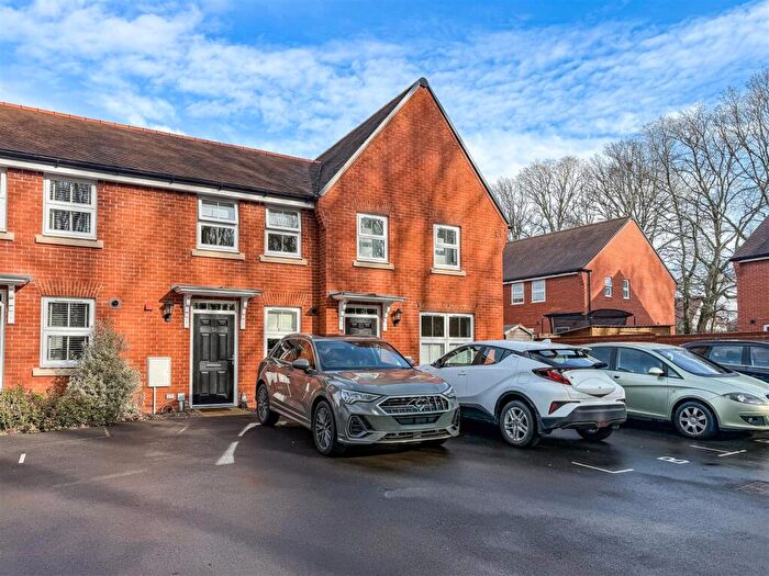 2 Bedroom Terraced House For Sale In Tanners Broke Close, Southampton, SO30