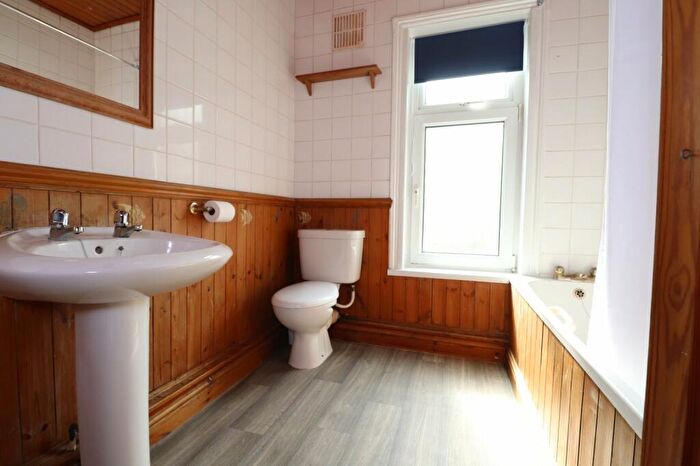 1 Bedroom House To Rent In Nunthorpe Road, Leeds, West Yorkshire, LS13