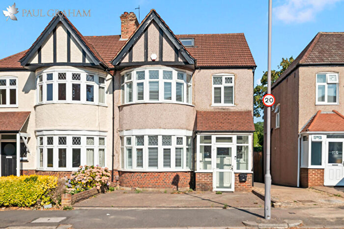4 Bedroom Semi-Detached House For Sale In Demesne Road, Wallington, SM6