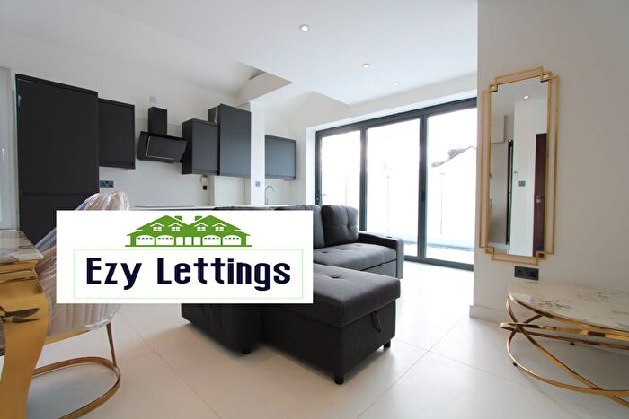 1 Bedroom Flat To Rent In Garratt Lane, London, SW18