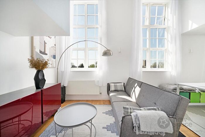 1 Bedroom Duplex To Rent In Old School Buillding, Enfield Road, Haggerston, N1