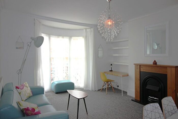 1 Bedroom Flat To Rent In Bedford Place, BN1