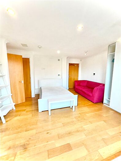 Studio To Rent In Redmans Road, London, E1