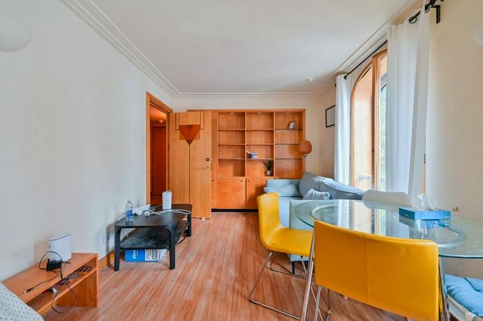 1 Bedroom Flat To Rent In St Martins Lane, Covent Garden, London, WC2H