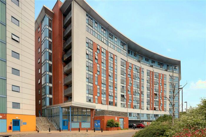2 Bedroom Flat For Sale In Leamore Court, Meath Crescent, London, E2