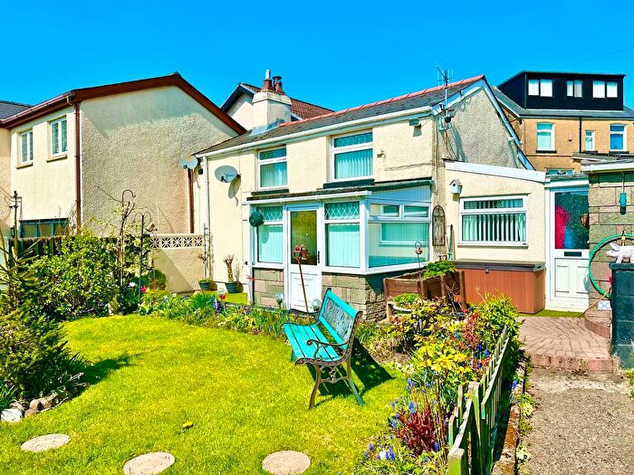 2 Bedroom Semi-Detached House For Sale In Stanley Road, Garndiffaith, Pontypool, NP4