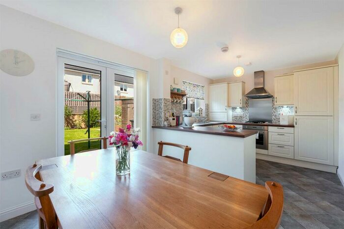 3 Bedroom End Of Terrace House For Sale In McNaughton Court, Stirling, Stirlingshire, FK8