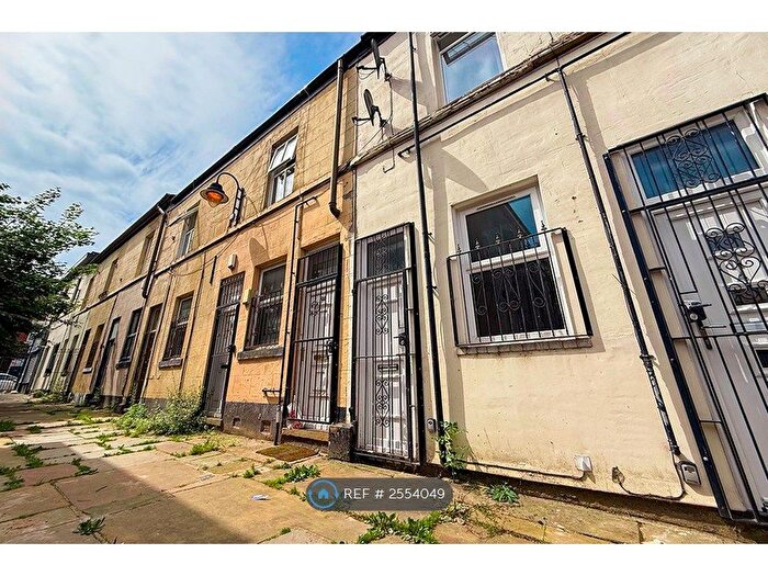 1 Bedroom Flat To Rent In Stamford Arcade, Ashton-Under-Lyne, OL6