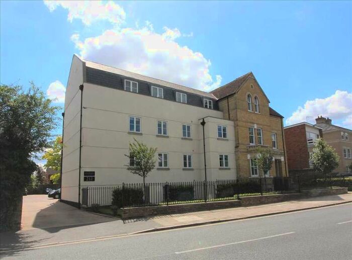 2 Bedroom Apartment To Rent In Two Bedroom Luxury Apartment, CM2