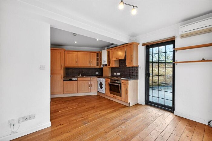 2 Bedroom Apartment To Rent In St. Pauls Crescent, London, NW1