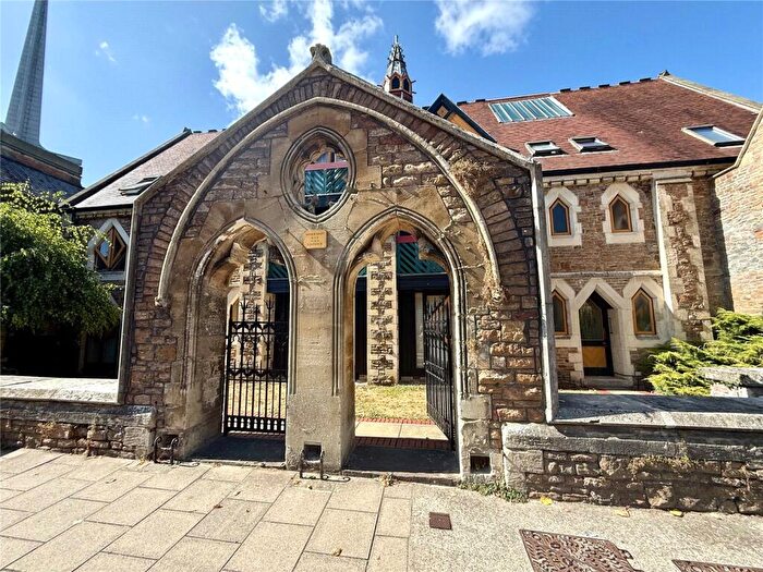 1 Bedroom Apartment For Sale In Garden Court, Alma Vale Road, Clifton, Bristol, BS8