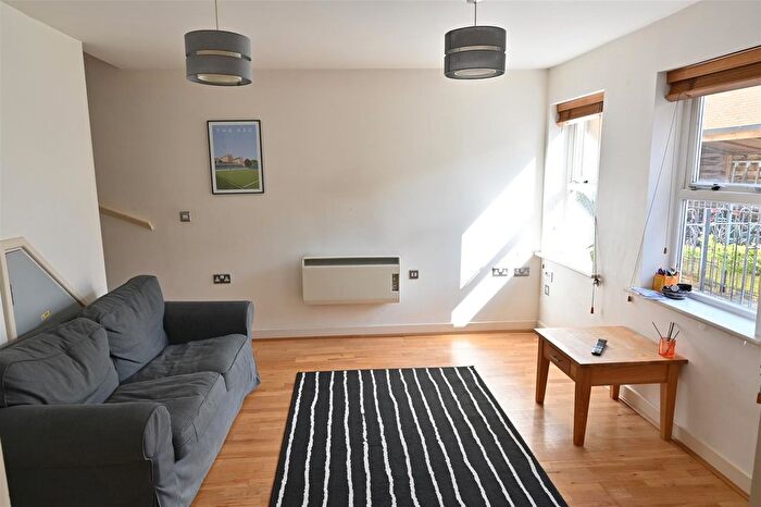 2 Bedroom Terraced House To Rent In Marlborough Road, Grandpont, Oxford, OX1