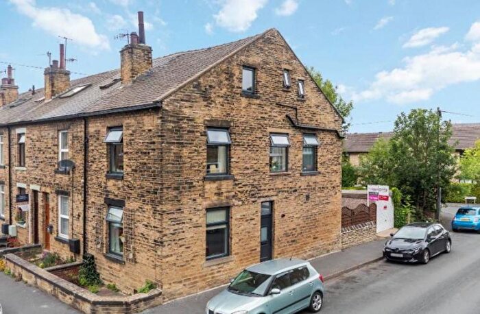 5 Bedroom End Of Terrace House For Sale In Ashgrove Greengates, Bradford, BD10