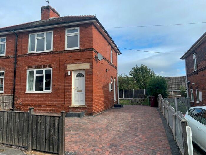 3 Bedroom Semi-Detached House To Rent In Victoria Street, Outwood, Wakefield, WF1