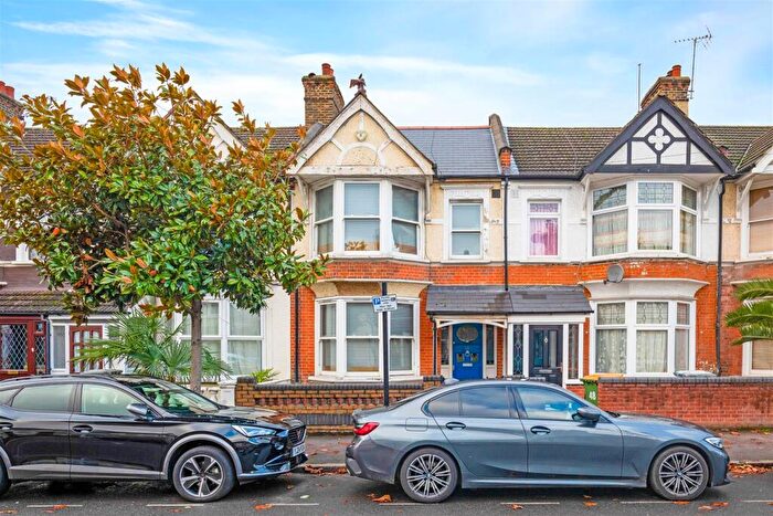 3 Bedroom House For Sale In Hatherley Gardens, East Ham, E6