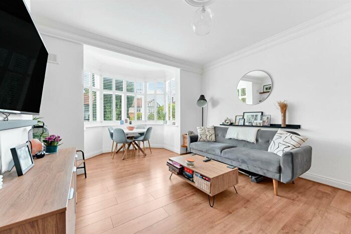 1 Bedroom Flat For Sale In London Lane, Bromley, BR1