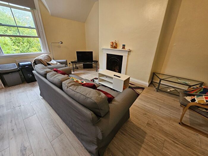 4 Bedroom Semi Detached House To Rent In Moorland Road, Leeds, LS6