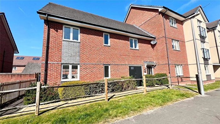1 Bedroom Maisonette To Rent In Fullbrook Avenue, Spencers Wood, Berkshire, RG7