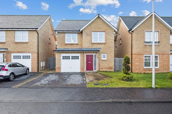 4 Bedroom Detached House For Sale In Shiel Hall Square, Rosewell, EH24