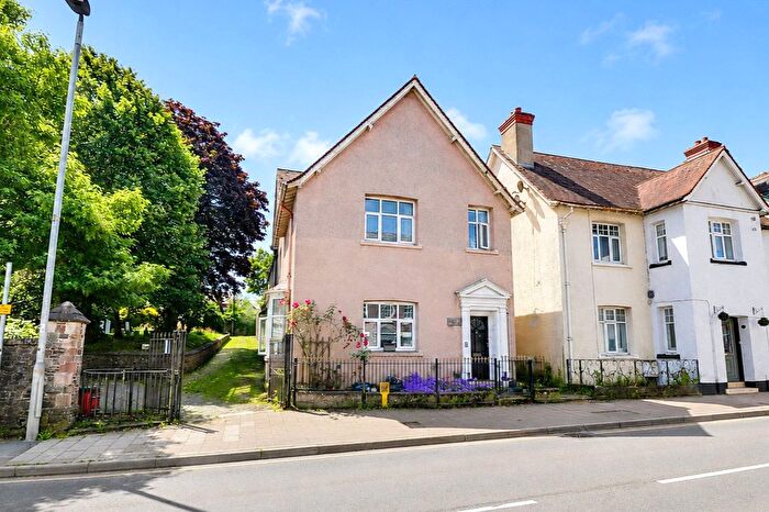 3 Bedroom Semi Detached House For Sale In New Street, Torrington, Devon, EX38