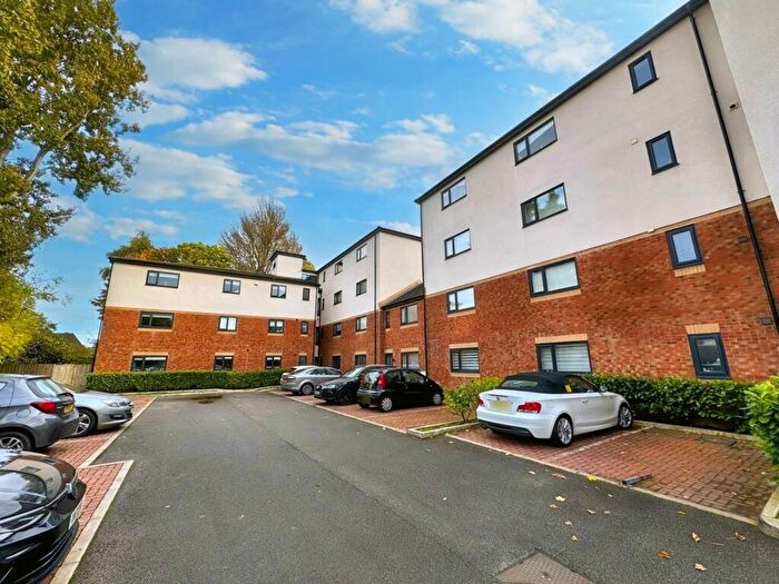 2 Bedroom Flat For Sale In Kensington Street, Whitefield, M45