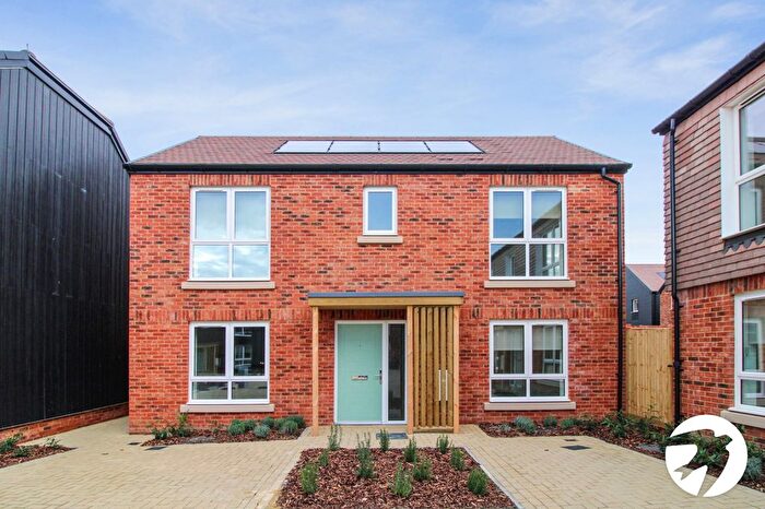 3 Bedroom Detached House To Rent In Pelsey Close, Alkerden, Ebbsfleet Valley, Swanscombe, DA10