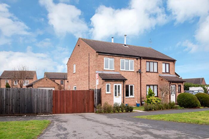 3 Bedroom Semi-Detached House For Sale In Primrose Way, Stamford, PE9