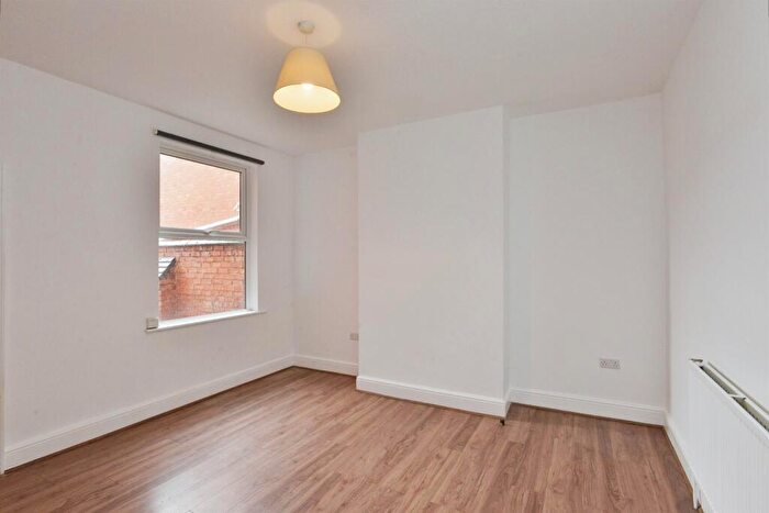 3 Bedroom Terraced House For Sale In Cambridge Street, Wolverton, Milton Keynes, MK12