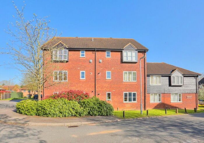 2 Bedroom Flat To Rent In Twyford Road, St Albans, Herts AL4