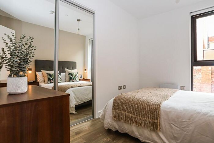 2 Bedroom Apartment To Rent In Gilders Yard, Birmingham Birmingham, B18