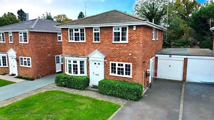 4 Bedroom Detached House For Sale In Lenham Close, Winnersh, Wokingham, Berkshire, RG41