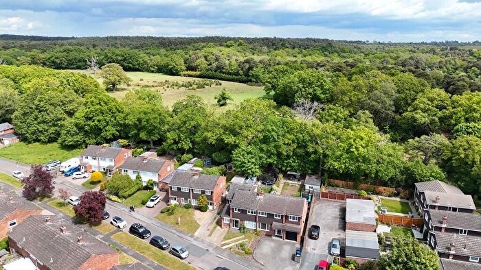 4 Bedroom Semi-Detached House For Sale In Grayswood Drive, Mytchett, Camberley, GU16